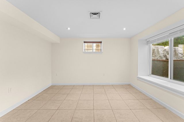 48 Trapelo St B, Boston, MA 02135