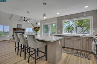 2271 Yale St, Martinez, CA 94553