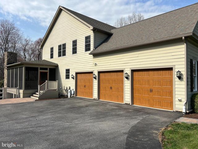 960 HOODS MILL RD, Cooksville, MD 21723