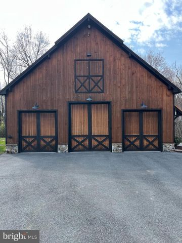 960 HOODS MILL RD, Cooksville, MD 21723