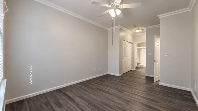 1216 N Brookdale Drive 1216, Carpentersville, IL 60110