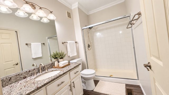 1216 N Brookdale Drive 1216, Carpentersville, IL 60110