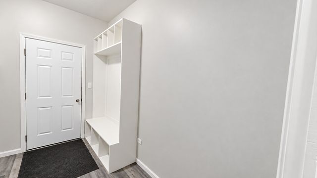 1216 N Brookdale Drive 1216, Carpentersville, IL 60110