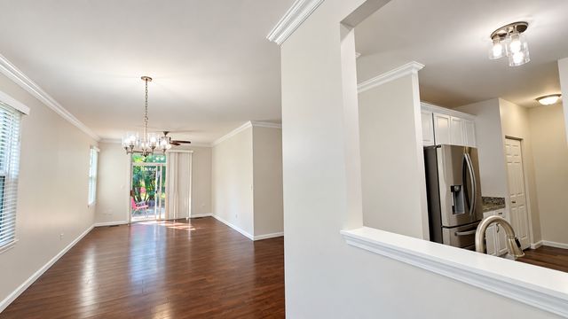 1216 N Brookdale Drive 1216, Carpentersville, IL 60110