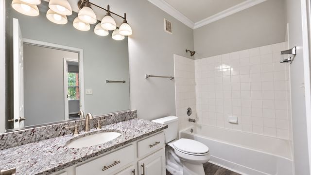 1216 N Brookdale Drive 1216, Carpentersville, IL 60110