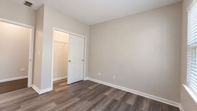 1216 N Brookdale Drive 1216, Carpentersville, IL 60110