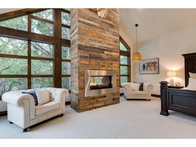 19604 Flying J BLVD, Spicewood, TX 78669