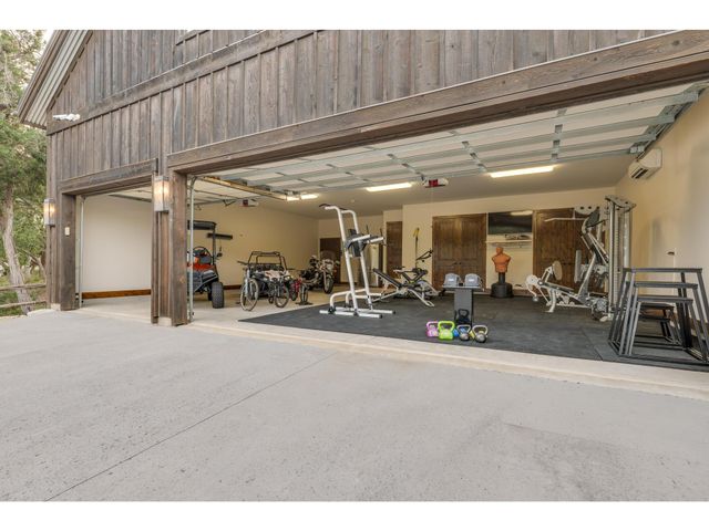 19604 Flying J BLVD, Spicewood, TX 78669