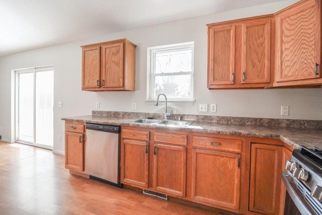 864 Leah Court, Jefferson, WI 53549