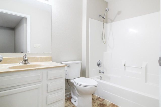 864 Leah Court, Jefferson, WI 53549