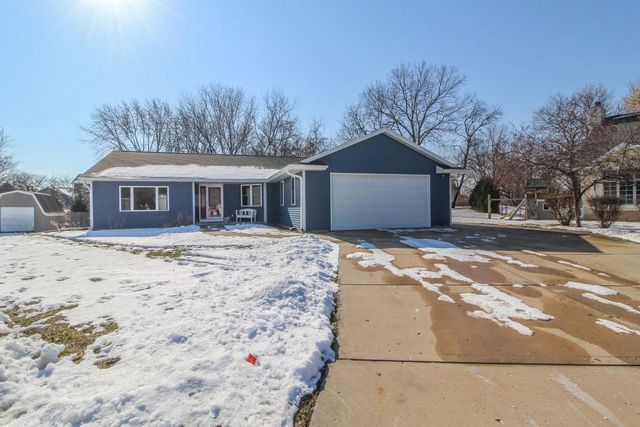 864 Leah Court, Jefferson, WI 53549