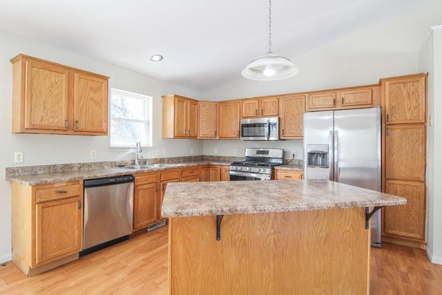 864 Leah Court, Jefferson, WI 53549