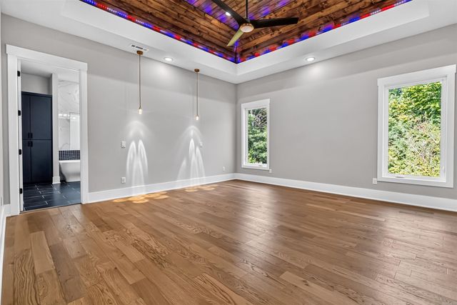 2005 NE Chaucer Street, Bentonville, AR 72712