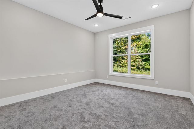 2005 NE Chaucer Street, Bentonville, AR 72712