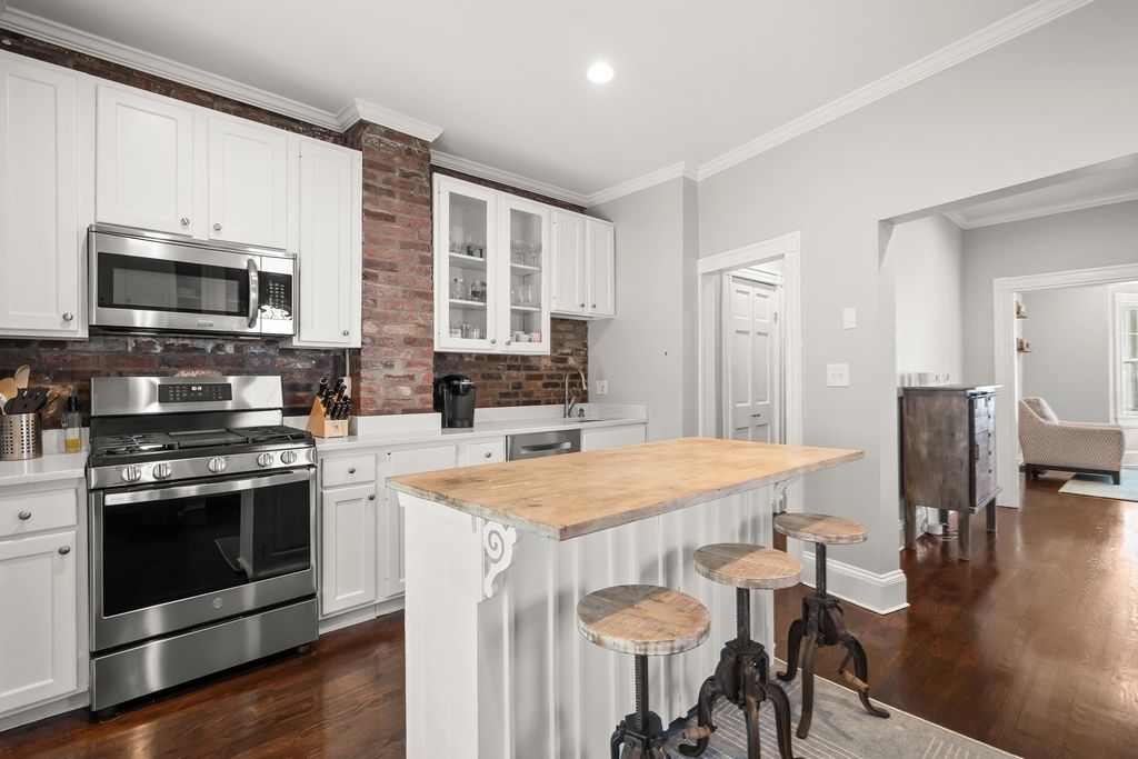 372 Silver St, Boston, MA 02127