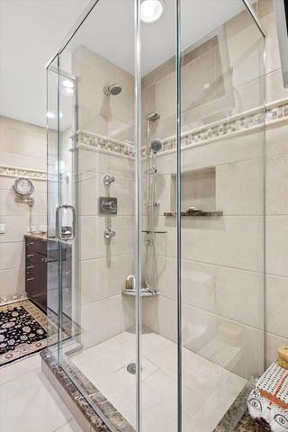 680 N Lake Shore Drive 1024, Chicago, IL 60611