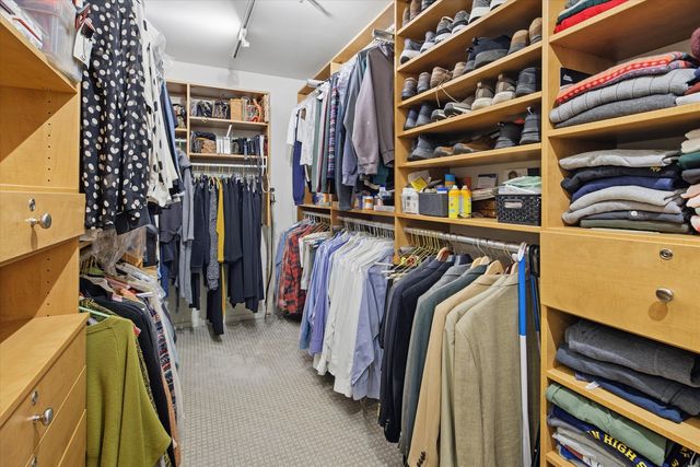 680 N Lake Shore Drive 1024, Chicago, IL 60611