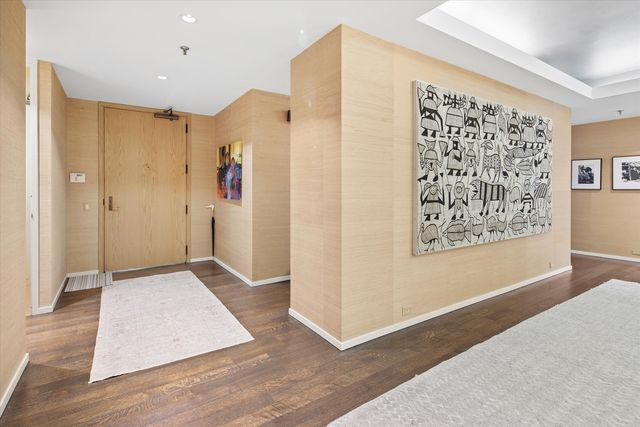 680 N Lake Shore Drive 1024, Chicago, IL 60611