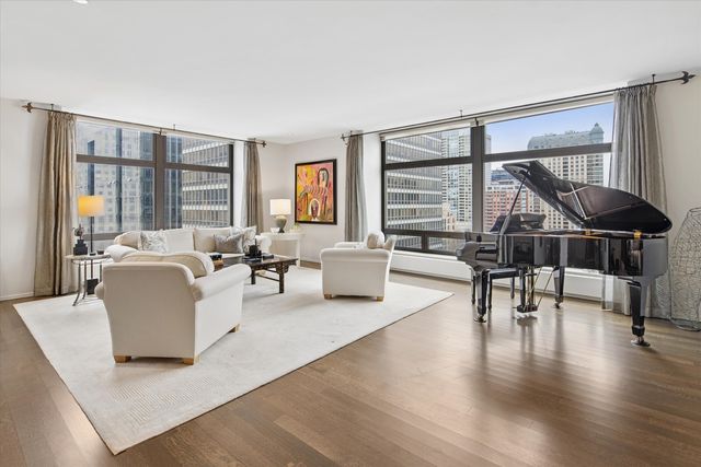 680 N Lake Shore Drive 1024, Chicago, IL 60611