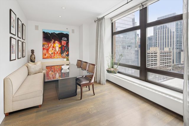 680 N Lake Shore Drive 1024, Chicago, IL 60611