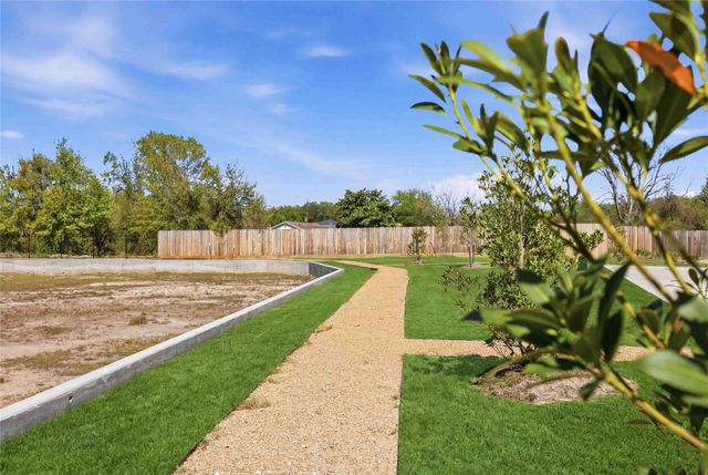 7617 Inwood Hills Lane, Houston, TX 77088