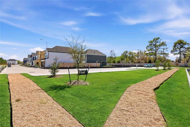 7617 Inwood Hills Lane, Houston, TX 77088