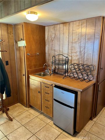 855 Bergschrund Drive, Crestline, CA 92325