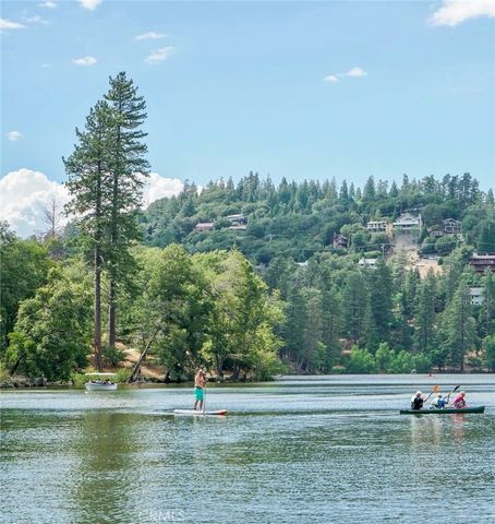 855 Bergschrund Drive, Crestline, CA 92325