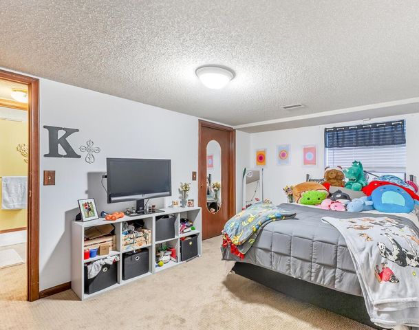 12008 W Briarwood Cir, Wichita, KS 67235