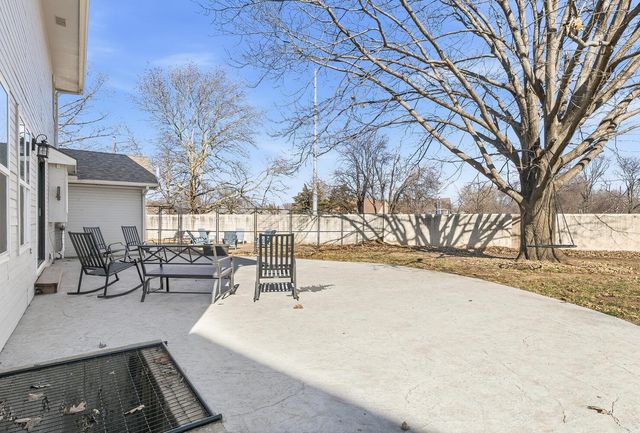 12008 W Briarwood Cir, Wichita, KS 67235