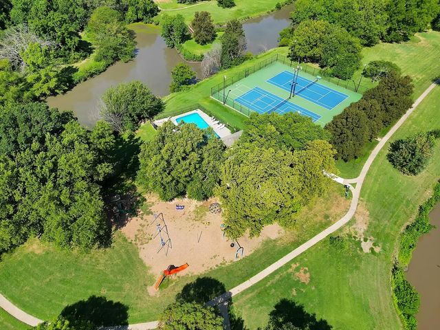 12008 W Briarwood Cir, Wichita, KS 67235