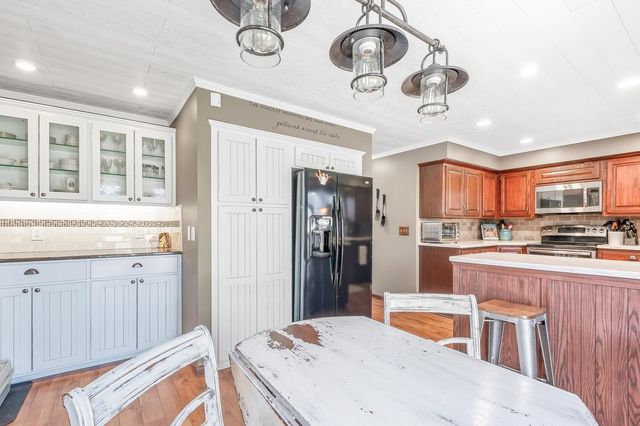 12008 W Briarwood Cir, Wichita, KS 67235