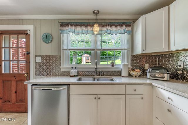 344 Crossway Road, Bristol, VA 24201