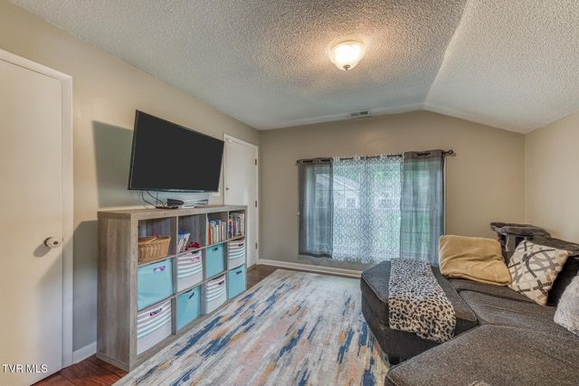 344 Crossway Road, Bristol, VA 24201