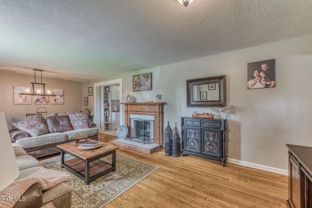 344 Crossway Road, Bristol, VA 24201