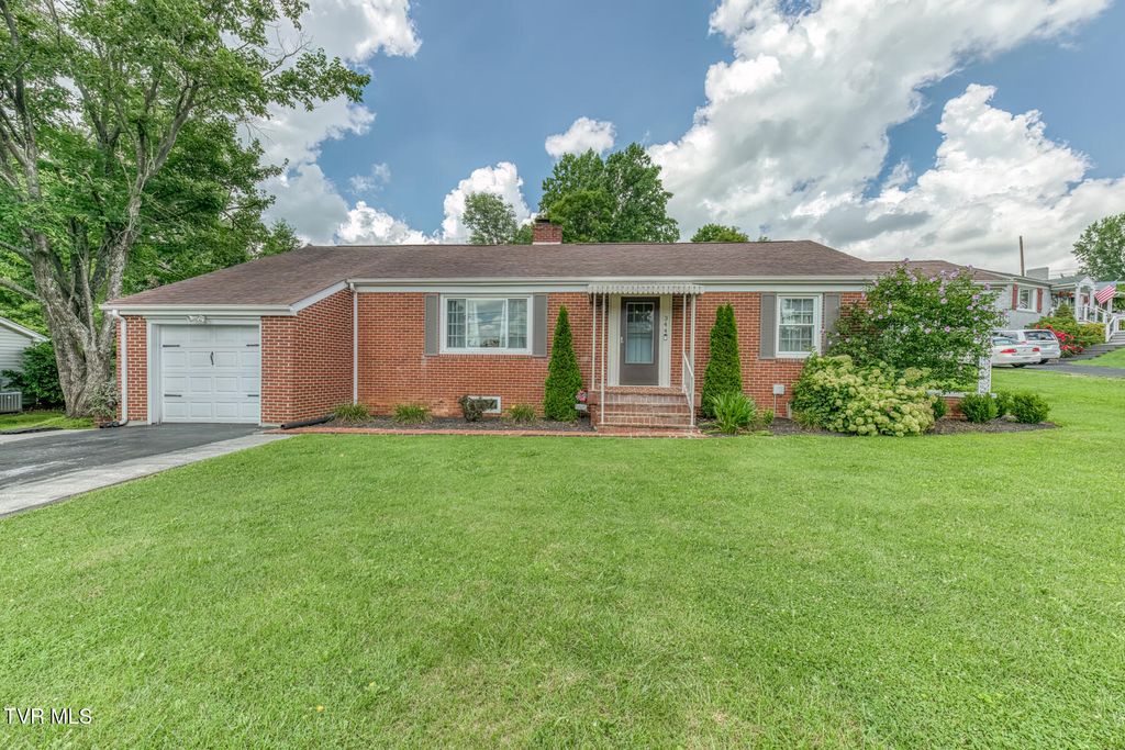 344 Crossway Road, Bristol, VA 24201