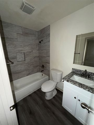 305 Lois Street, Roanoke, TX 76262