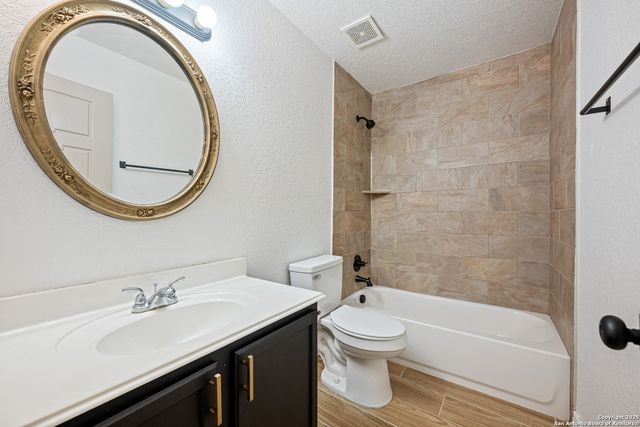 145 Bonn, Boerne, TX 78006