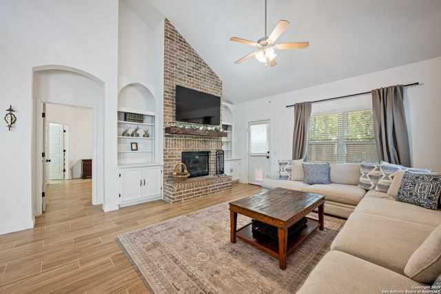 145 Bonn, Boerne, TX 78006