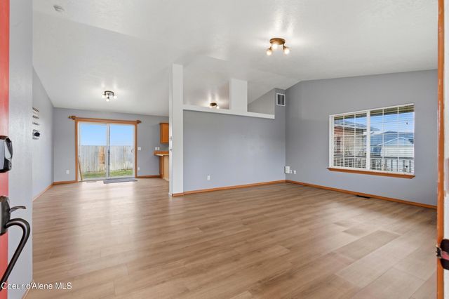 1255 E Stetson Ave, Post Falls, ID 83854