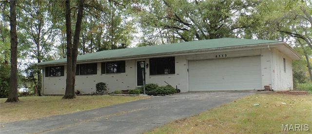 6533 Heintz Road, Oakville, MO 63129