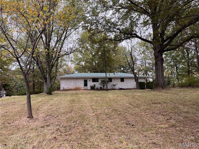 6533 Heintz Road, Oakville, MO 63129