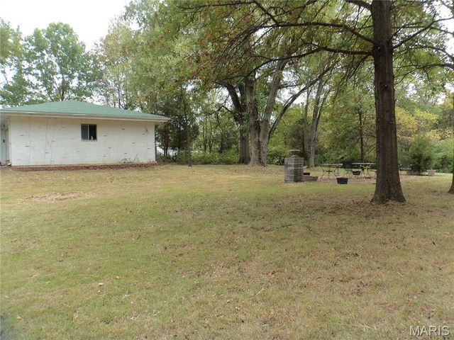 6533 Heintz Road, Oakville, MO 63129