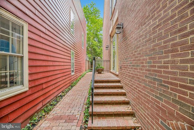 428 S FAIRFAX ST, Alexandria, VA 22314