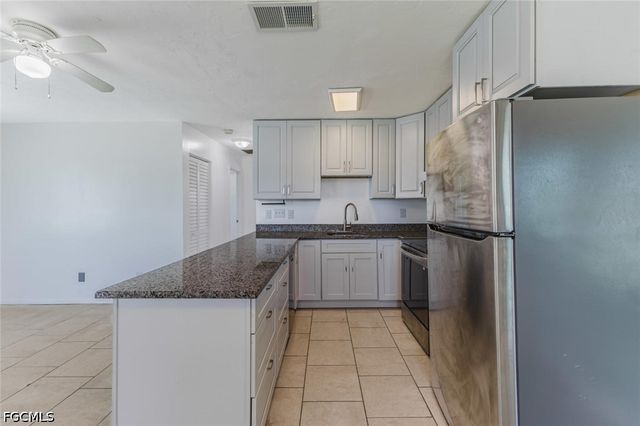 16595 Davis RD, Fort Myers, FL 33908