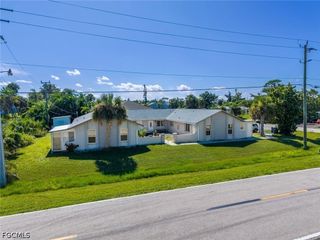 16595 Davis RD, Fort Myers, FL 33908