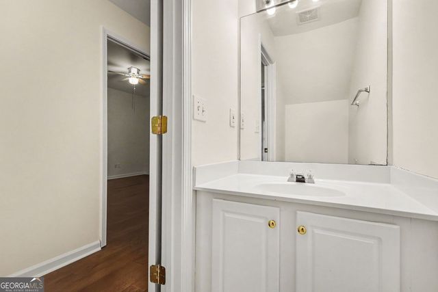 4001 Howell Park Road, Duluth, GA 30096