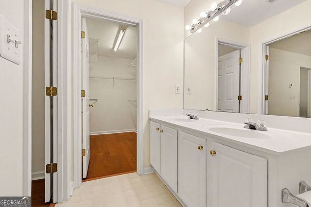 4001 Howell Park Road, Duluth, GA 30096