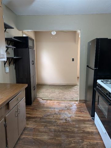 518 iowa Street upstairs, Norman, OK 73069