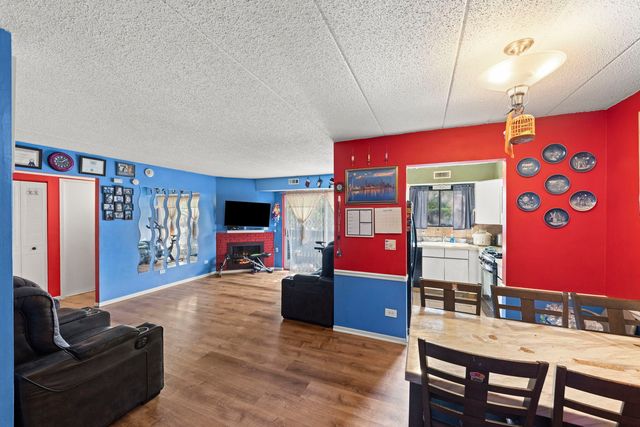 516 Timber Ridge Drive 108-A, Carol Stream, IL 60188